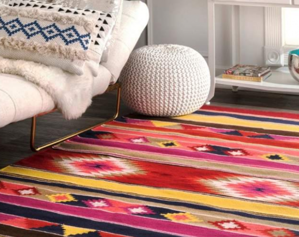 Karpet Berdesain Etnik dengan Warna-warna Khas Oriental